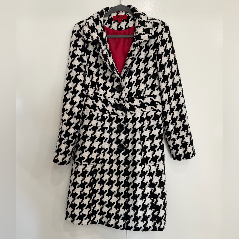 CoffeeShop Black & White Houndstooth Jacket with Red Lining
